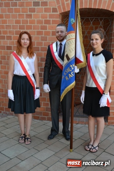 Zdjęcie w galerii na portalu naszraciborz.pl: Centrum Kształcenia Zawodowego i Ustawicznego nr 1 w Raciborzu zainaugurowało rok szkolny na zamku wiadomości z regionu