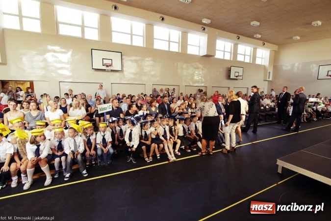 Zdjęcie w galerii na portalu naszraciborz.pl: Miejska inauguracja roku szkolnego w tym roku na Ostrogu wiadomości z regionu