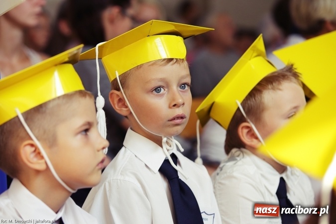 Zdjęcie w galerii na portalu naszraciborz.pl: Miejska inauguracja roku szkolnego w tym roku na Ostrogu wiadomości z regionu