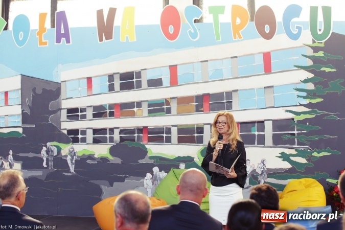 Zdjęcie w galerii na portalu naszraciborz.pl: Miejska inauguracja roku szkolnego w tym roku na Ostrogu wiadomości z regionu