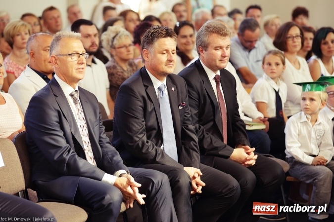 Zdjęcie w galerii na portalu naszraciborz.pl: Miejska inauguracja roku szkolnego w tym roku na Ostrogu wiadomości z regionu