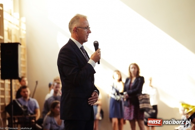 Zdjęcie w galerii na portalu naszraciborz.pl: Miejska inauguracja roku szkolnego w tym roku na Ostrogu wiadomości z regionu
