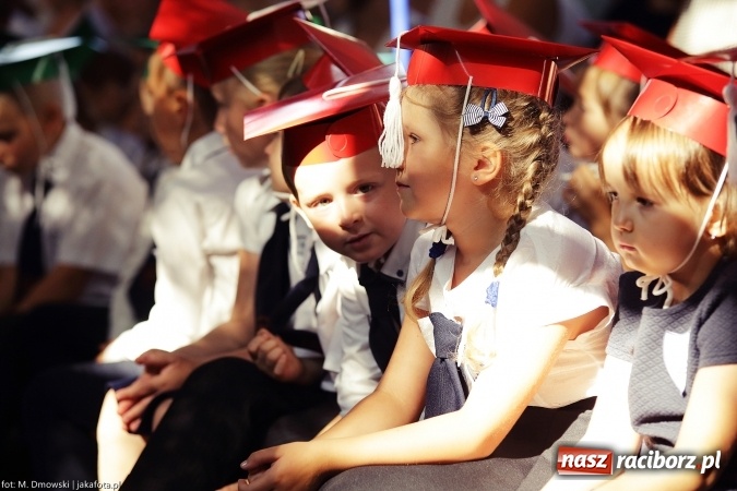 Zdjęcie w galerii na portalu naszraciborz.pl: Miejska inauguracja roku szkolnego w tym roku na Ostrogu wiadomości z regionu