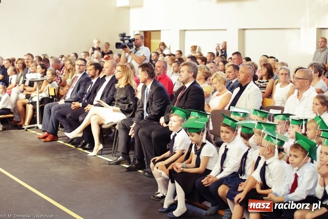 Zdjęcie w galerii na portalu naszraciborz.pl: Miejska inauguracja roku szkolnego w tym roku na Ostrogu wiadomości z regionu