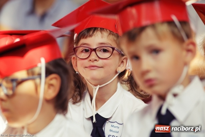 Zdjęcie w galerii na portalu naszraciborz.pl: Miejska inauguracja roku szkolnego w tym roku na Ostrogu wiadomości z regionu