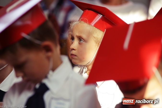 Zdjęcie w galerii na portalu naszraciborz.pl: Miejska inauguracja roku szkolnego w tym roku na Ostrogu wiadomości z regionu