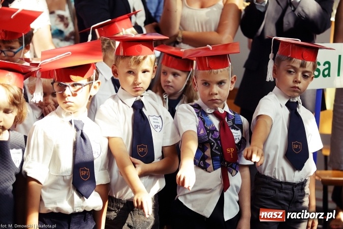 Zdjęcie w galerii na portalu naszraciborz.pl: Miejska inauguracja roku szkolnego w tym roku na Ostrogu wiadomości z regionu