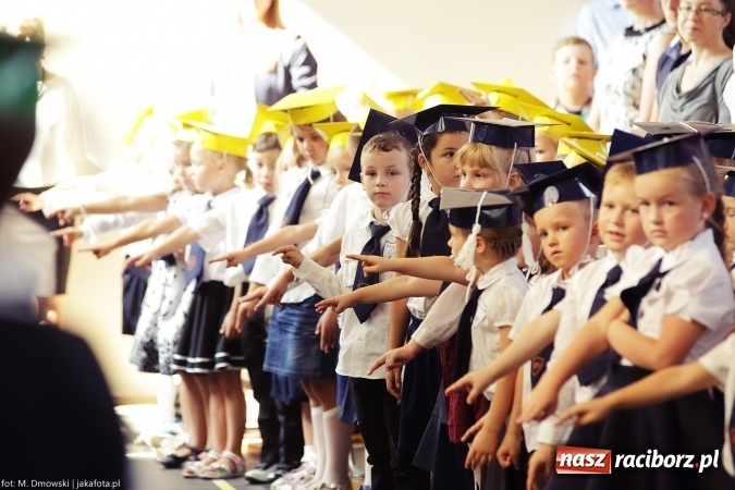 Zdjęcie w galerii na portalu naszraciborz.pl: Miejska inauguracja roku szkolnego w tym roku na Ostrogu wiadomości z regionu