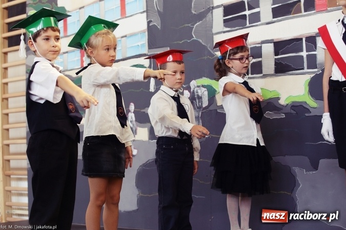 Zdjęcie w galerii na portalu naszraciborz.pl: Miejska inauguracja roku szkolnego w tym roku na Ostrogu wiadomości z regionu