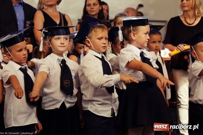 Zdjęcie w galerii na portalu naszraciborz.pl: Miejska inauguracja roku szkolnego w tym roku na Ostrogu wiadomości z regionu