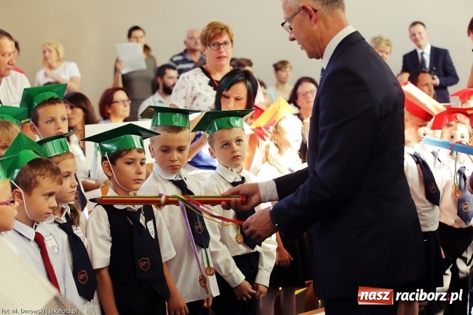 Zdjęcie w galerii na portalu naszraciborz.pl: Miejska inauguracja roku szkolnego w tym roku na Ostrogu wiadomości z regionu