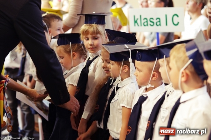 Zdjęcie w galerii na portalu naszraciborz.pl: Miejska inauguracja roku szkolnego w tym roku na Ostrogu wiadomości z regionu