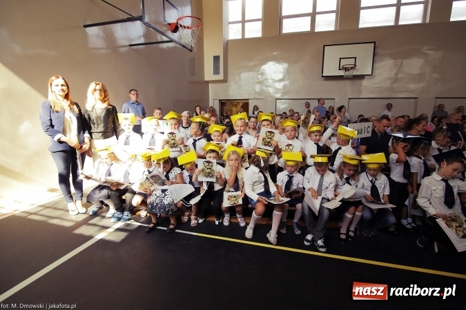 Zdjęcie w galerii na portalu naszraciborz.pl: Miejska inauguracja roku szkolnego w tym roku na Ostrogu wiadomości z regionu
