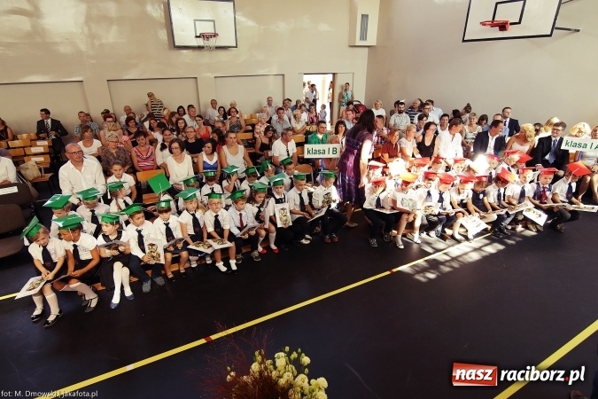 Zdjęcie w galerii na portalu naszraciborz.pl: Miejska inauguracja roku szkolnego w tym roku na Ostrogu wiadomości z regionu