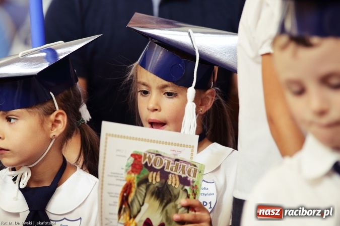 Zdjęcie w galerii na portalu naszraciborz.pl: Miejska inauguracja roku szkolnego w tym roku na Ostrogu wiadomości z regionu