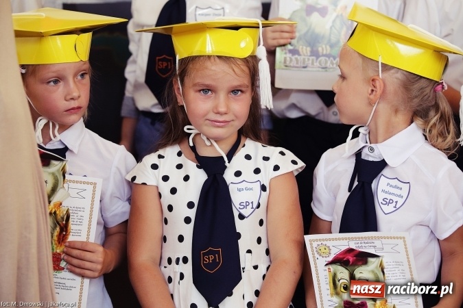 Zdjęcie w galerii na portalu naszraciborz.pl: Miejska inauguracja roku szkolnego w tym roku na Ostrogu wiadomości z regionu