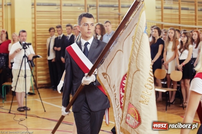 Zdjęcie w galerii na portalu naszraciborz.pl: II LO wsp&oacute;łorganizatorem tegorocznej Powiatowej Inauguracji Roku Szkolnego wiadomości z regionu