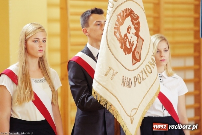 Zdjęcie w galerii na portalu naszraciborz.pl: II LO wsp&oacute;łorganizatorem tegorocznej Powiatowej Inauguracji Roku Szkolnego wiadomości z regionu