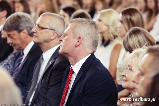 Zdjęcie w galerii na portalu naszraciborz.pl: II LO wsp&oacute;łorganizatorem tegorocznej Powiatowej Inauguracji Roku Szkolnego wiadomości z regionu