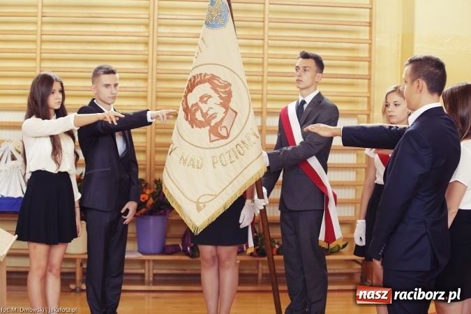 Zdjęcie w galerii na portalu naszraciborz.pl: II LO wsp&oacute;łorganizatorem tegorocznej Powiatowej Inauguracji Roku Szkolnego wiadomości z regionu