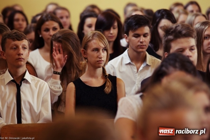 Zdjęcie w galerii na portalu naszraciborz.pl: II LO wsp&oacute;łorganizatorem tegorocznej Powiatowej Inauguracji Roku Szkolnego wiadomości z regionu