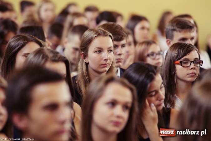 Zdjęcie w galerii na portalu naszraciborz.pl: II LO wsp&oacute;łorganizatorem tegorocznej Powiatowej Inauguracji Roku Szkolnego wiadomości z regionu
