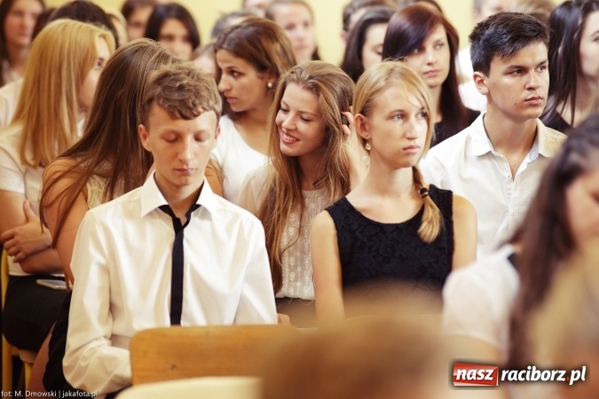 Zdjęcie w galerii na portalu naszraciborz.pl: II LO wsp&oacute;łorganizatorem tegorocznej Powiatowej Inauguracji Roku Szkolnego wiadomości z regionu