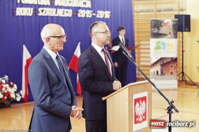 Zdjęcie w galerii na portalu naszraciborz.pl: II LO wsp&oacute;łorganizatorem tegorocznej Powiatowej Inauguracji Roku Szkolnego wiadomości z regionu