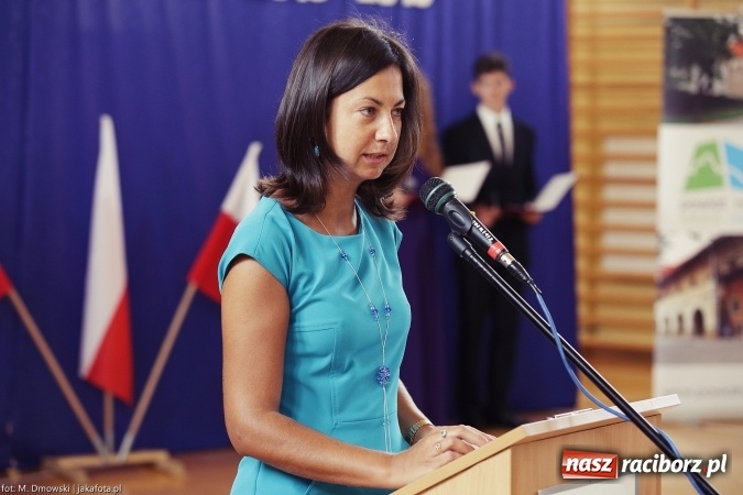 Zdjęcie w galerii na portalu naszraciborz.pl: II LO wsp&oacute;łorganizatorem tegorocznej Powiatowej Inauguracji Roku Szkolnego wiadomości z regionu