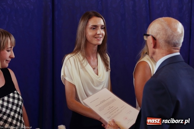 Zdjęcie w galerii na portalu naszraciborz.pl: II LO wsp&oacute;łorganizatorem tegorocznej Powiatowej Inauguracji Roku Szkolnego wiadomości z regionu