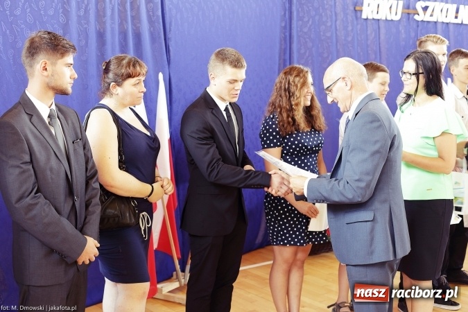 Zdjęcie w galerii na portalu naszraciborz.pl: II LO wsp&oacute;łorganizatorem tegorocznej Powiatowej Inauguracji Roku Szkolnego wiadomości z regionu