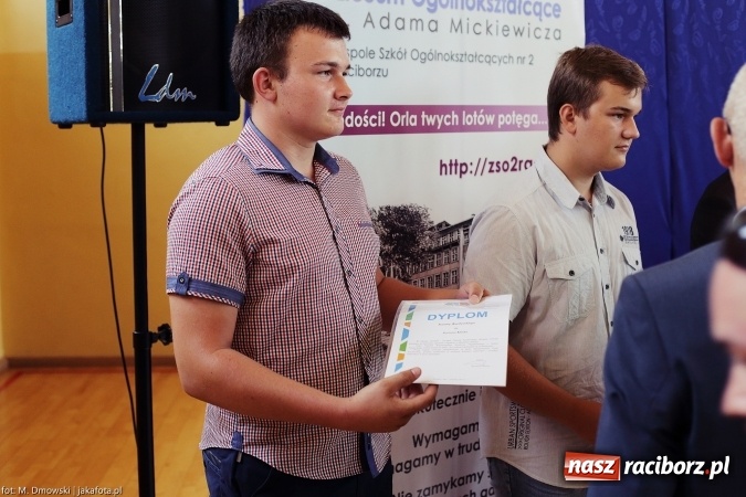 Zdjęcie w galerii na portalu naszraciborz.pl: II LO wsp&oacute;łorganizatorem tegorocznej Powiatowej Inauguracji Roku Szkolnego wiadomości z regionu