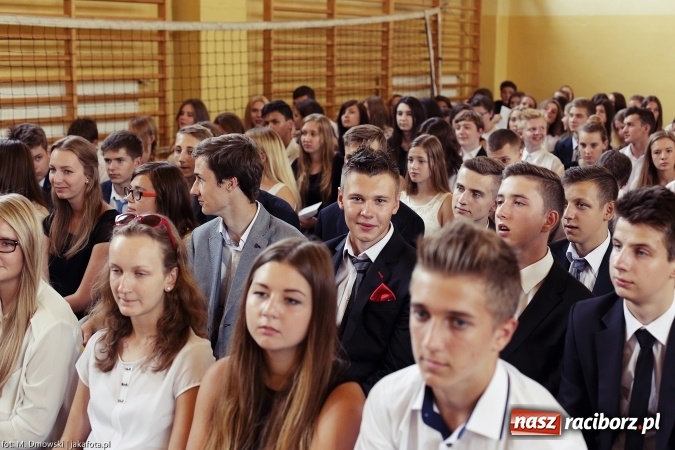Zdjęcie w galerii na portalu naszraciborz.pl: II LO wsp&oacute;łorganizatorem tegorocznej Powiatowej Inauguracji Roku Szkolnego wiadomości z regionu