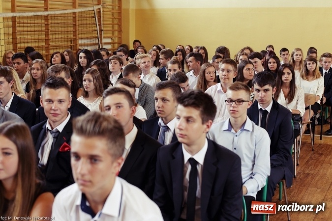 Zdjęcie w galerii na portalu naszraciborz.pl: II LO wsp&oacute;łorganizatorem tegorocznej Powiatowej Inauguracji Roku Szkolnego wiadomości z regionu