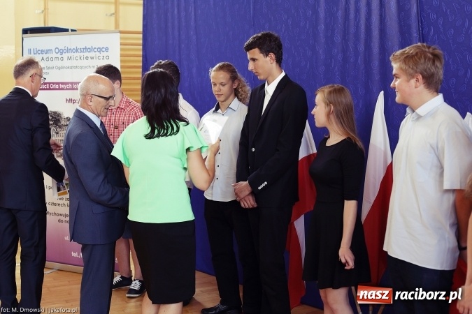 Zdjęcie w galerii na portalu naszraciborz.pl: II LO wsp&oacute;łorganizatorem tegorocznej Powiatowej Inauguracji Roku Szkolnego wiadomości z regionu
