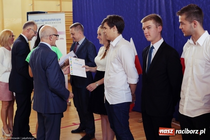 Zdjęcie w galerii na portalu naszraciborz.pl: II LO wsp&oacute;łorganizatorem tegorocznej Powiatowej Inauguracji Roku Szkolnego wiadomości z regionu