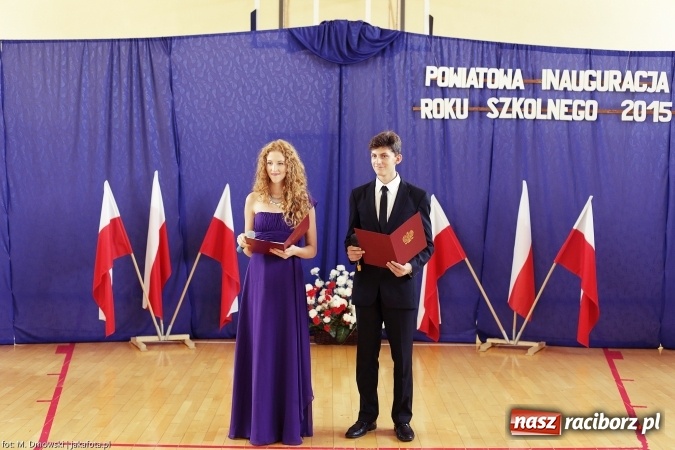 Zdjęcie w galerii na portalu naszraciborz.pl: II LO wsp&oacute;łorganizatorem tegorocznej Powiatowej Inauguracji Roku Szkolnego wiadomości z regionu