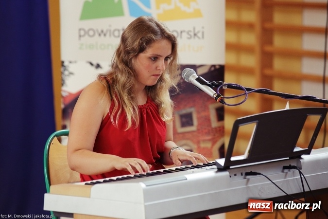 Zdjęcie w galerii na portalu naszraciborz.pl: II LO wsp&oacute;łorganizatorem tegorocznej Powiatowej Inauguracji Roku Szkolnego wiadomości z regionu