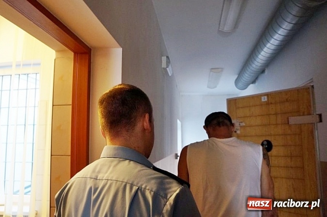 Zdjęcie w galerii na portalu naszraciborz.pl: 55-latek zatrzymany za posiadanie 419 gramów Pentedronu! wiadomości z regionu