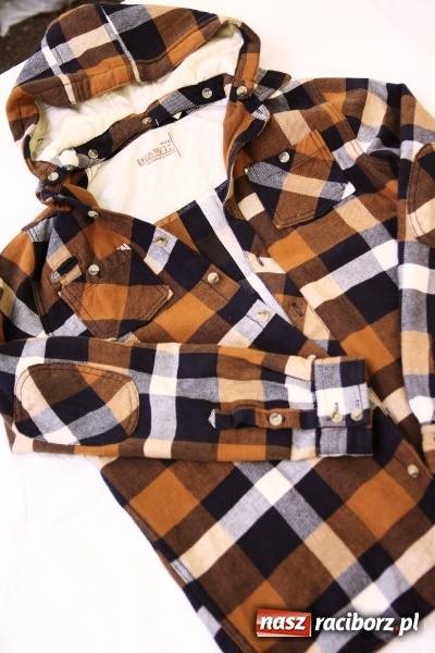 Zdjęcie w galerii na portalu naszraciborz.pl: ROBAN. Nocne szperanie w jesiennym klimacie wiadomości z regionu