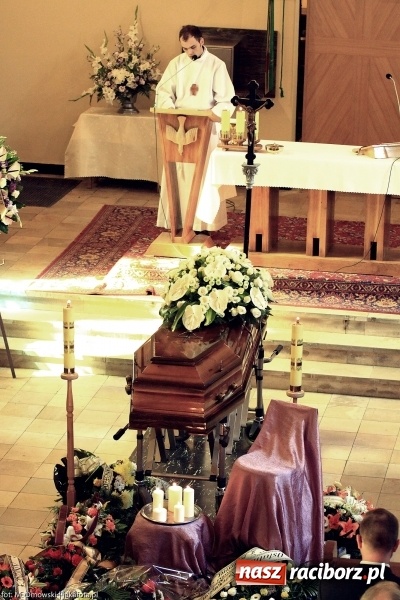 Zdjęcie w galerii na portalu naszraciborz.pl: Na cmentarzu Jeruzalem pożegnano Czesława Walę, byłego prezydenta Raciborza wiadomości z regionu