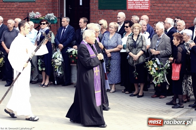 Zdjęcie w galerii na portalu naszraciborz.pl: Na cmentarzu Jeruzalem pożegnano Czesława Walę, byłego prezydenta Raciborza wiadomości z regionu