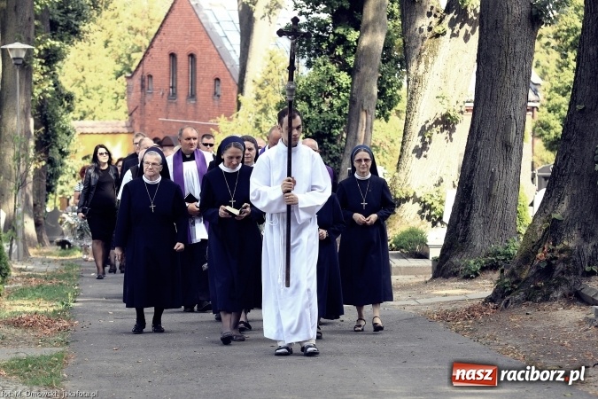 Zdjęcie w galerii na portalu naszraciborz.pl: Na cmentarzu Jeruzalem pożegnano Czesława Walę, byłego prezydenta Raciborza wiadomości z regionu