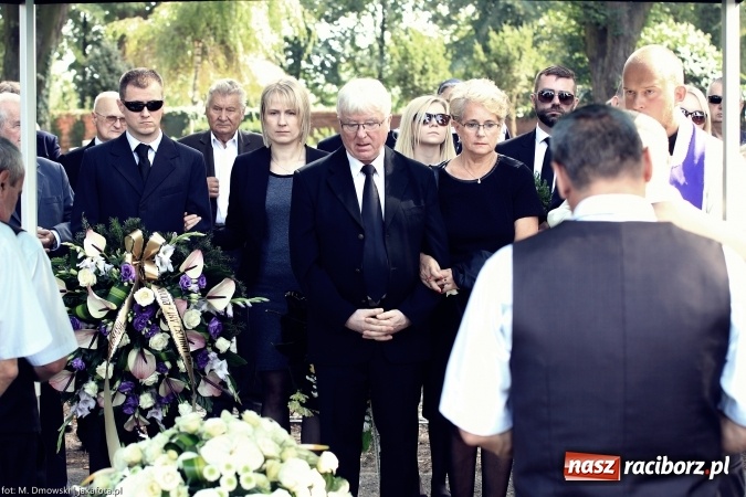 Zdjęcie w galerii na portalu naszraciborz.pl: Na cmentarzu Jeruzalem pożegnano Czesława Walę, byłego prezydenta Raciborza wiadomości z regionu