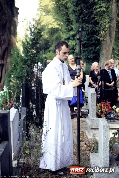 Zdjęcie w galerii na portalu naszraciborz.pl: Na cmentarzu Jeruzalem pożegnano Czesława Walę, byłego prezydenta Raciborza wiadomości z regionu