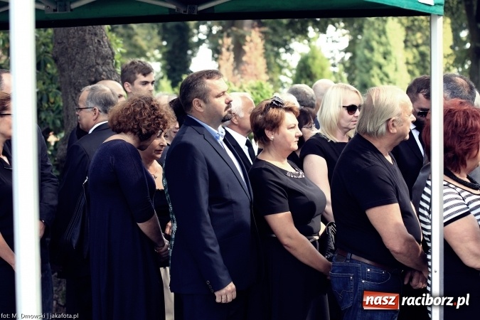 Zdjęcie w galerii na portalu naszraciborz.pl: Na cmentarzu Jeruzalem pożegnano Czesława Walę, byłego prezydenta Raciborza wiadomości z regionu