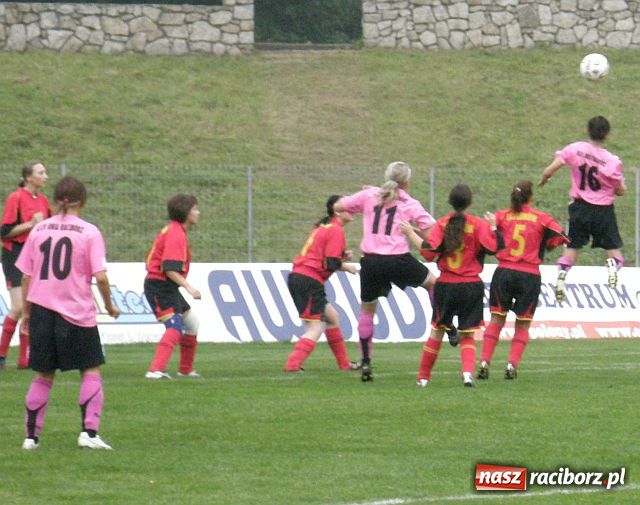 Zdjęcie w galerii na portalu naszraciborz.pl: Derby powiatu raciborskiego w II lidze piłki nożnej kobiet wiadomości z regionu