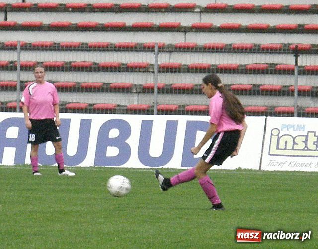 Zdjęcie w galerii na portalu naszraciborz.pl: Derby powiatu raciborskiego w II lidze piłki nożnej kobiet wiadomości z regionu