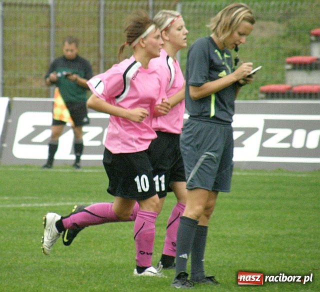 Zdjęcie w galerii na portalu naszraciborz.pl: Derby powiatu raciborskiego w II lidze piłki nożnej kobiet wiadomości z regionu