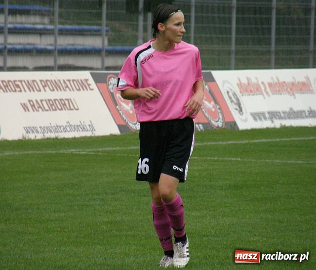 Zdjęcie w galerii na portalu naszraciborz.pl: Derby powiatu raciborskiego w II lidze piłki nożnej kobiet wiadomości z regionu